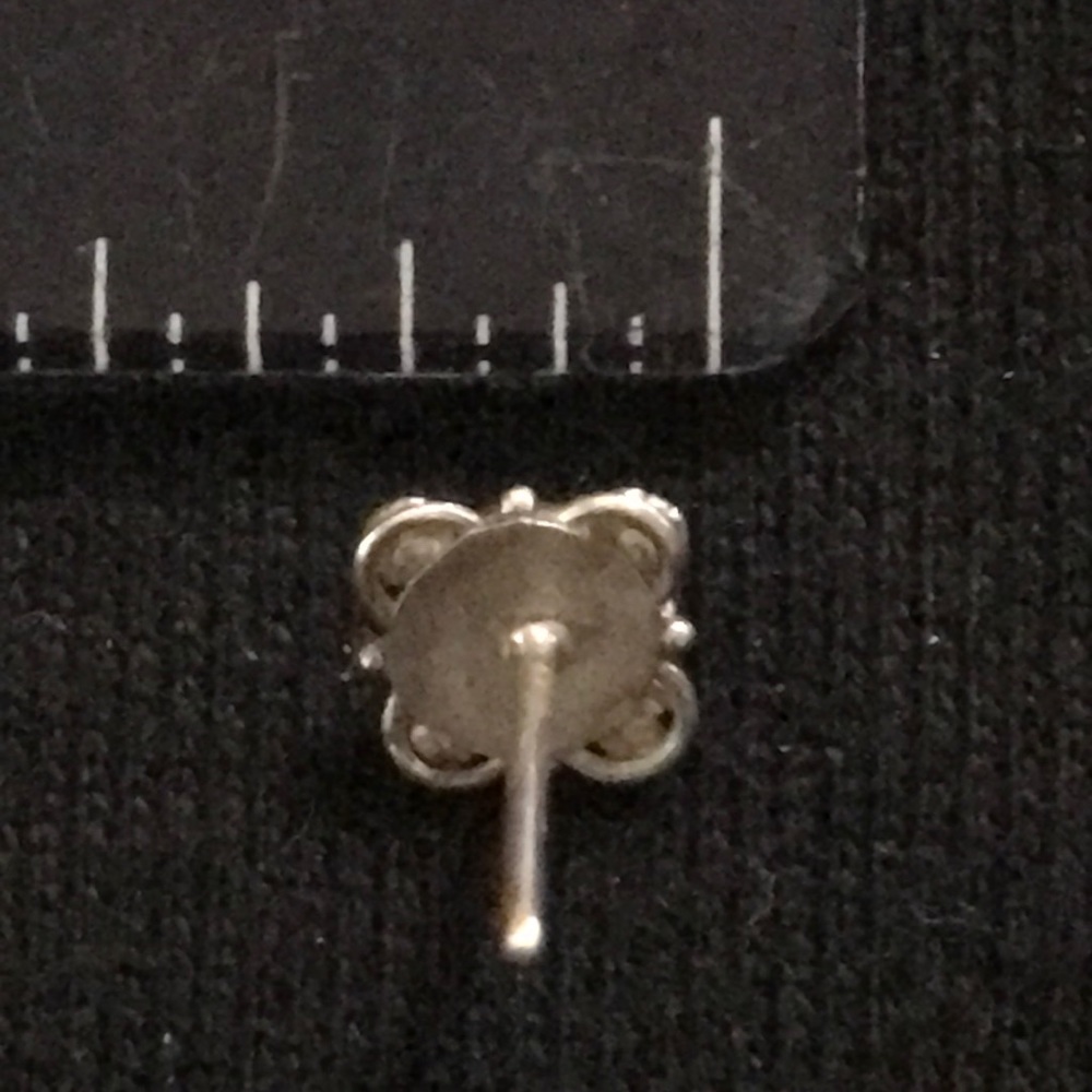 Vintage Onyx  Sterling Silver Post Earrings. - Picture 3 of 3
